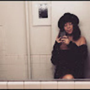 Meet your Posher, Lara